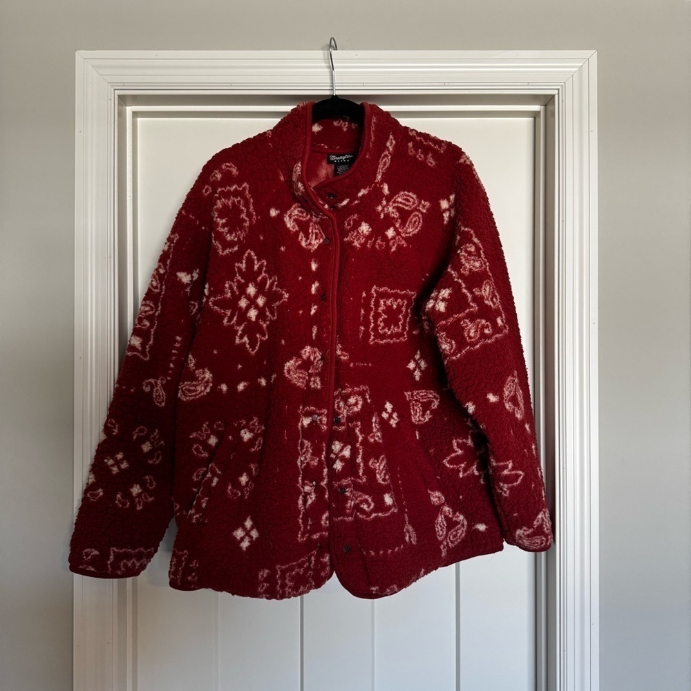 Wrangler Retro printed Sherpa jacked in burnt paisley - Picture 4 of 6